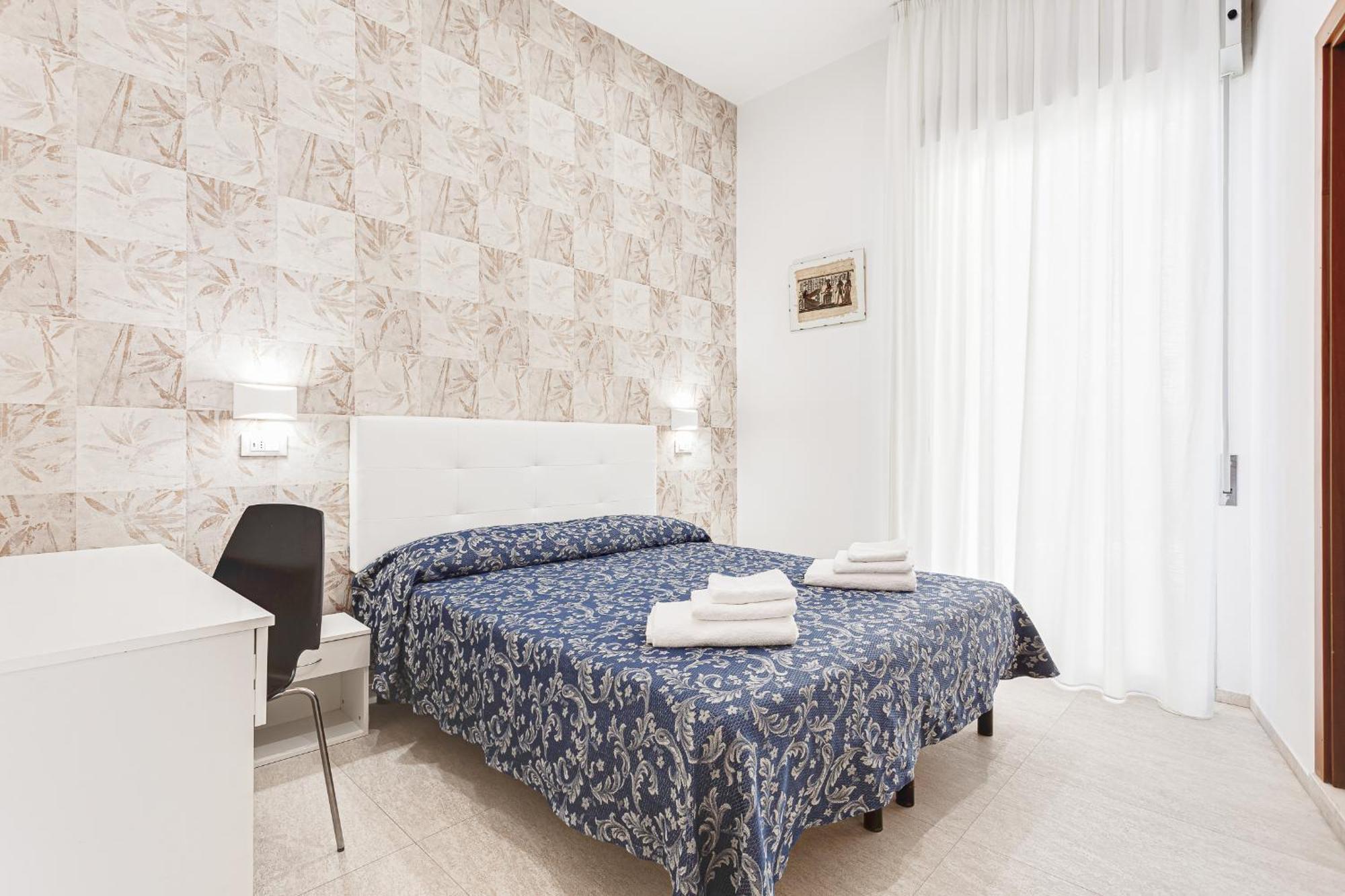 Hotel Sirena Белариа-Игеа Марина Екстериор снимка