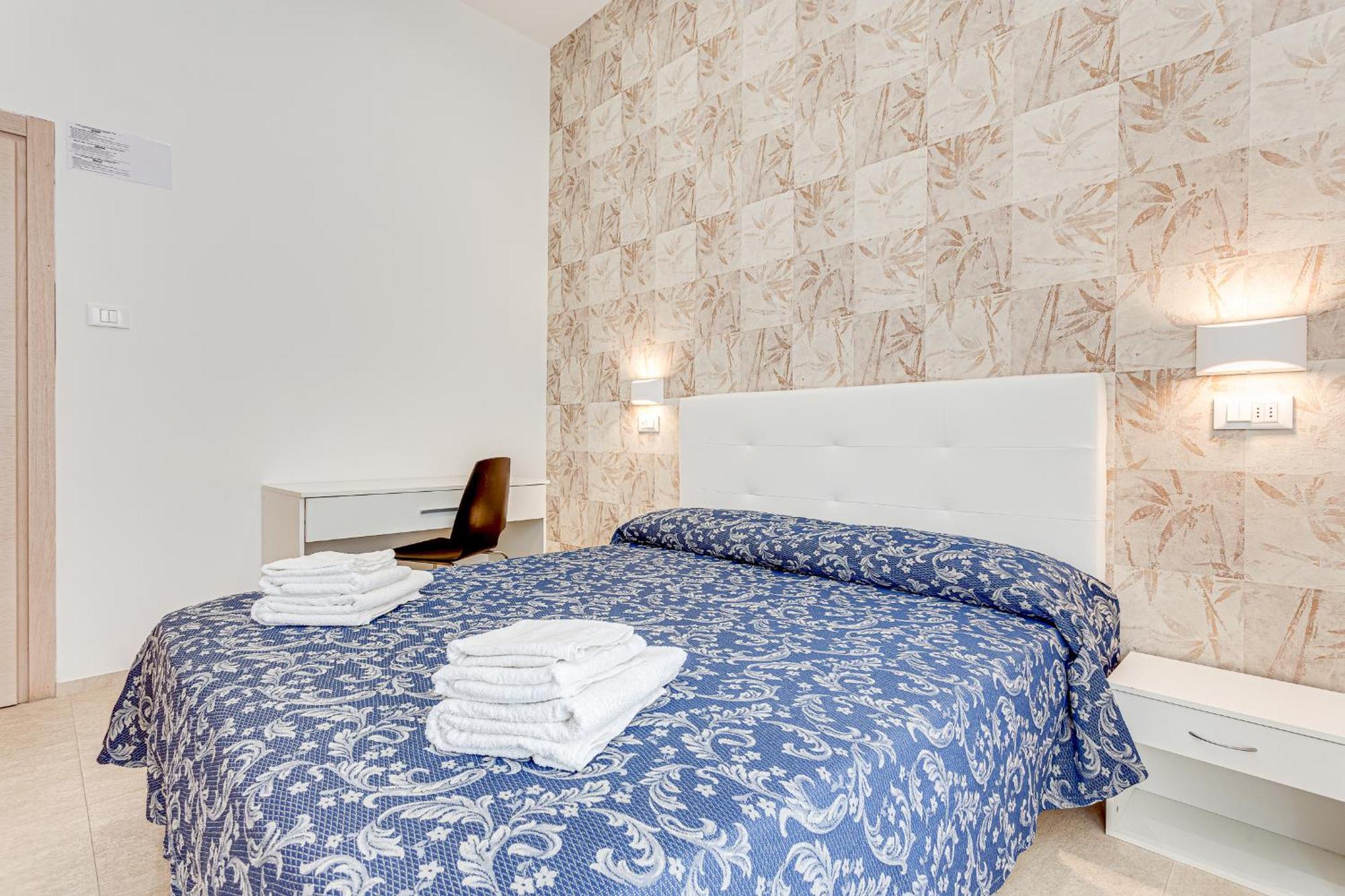 Hotel Sirena Белариа-Игеа Марина Екстериор снимка